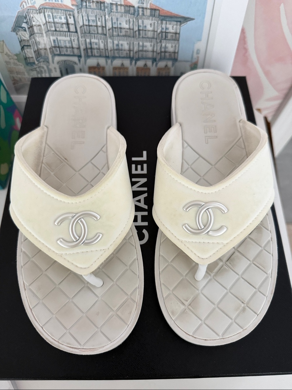 Authentic CHANEL Quilted Logo Pool Thong Sandals 40 Box Dust Bags off white